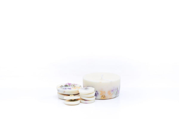 Giftbox Wild Flowers Candle with Rose Fragrance